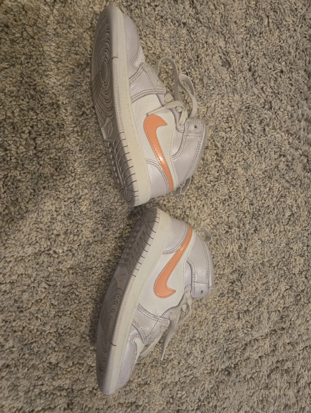 Nike Kids High-Top Sneaker - White with Peach Swoosh